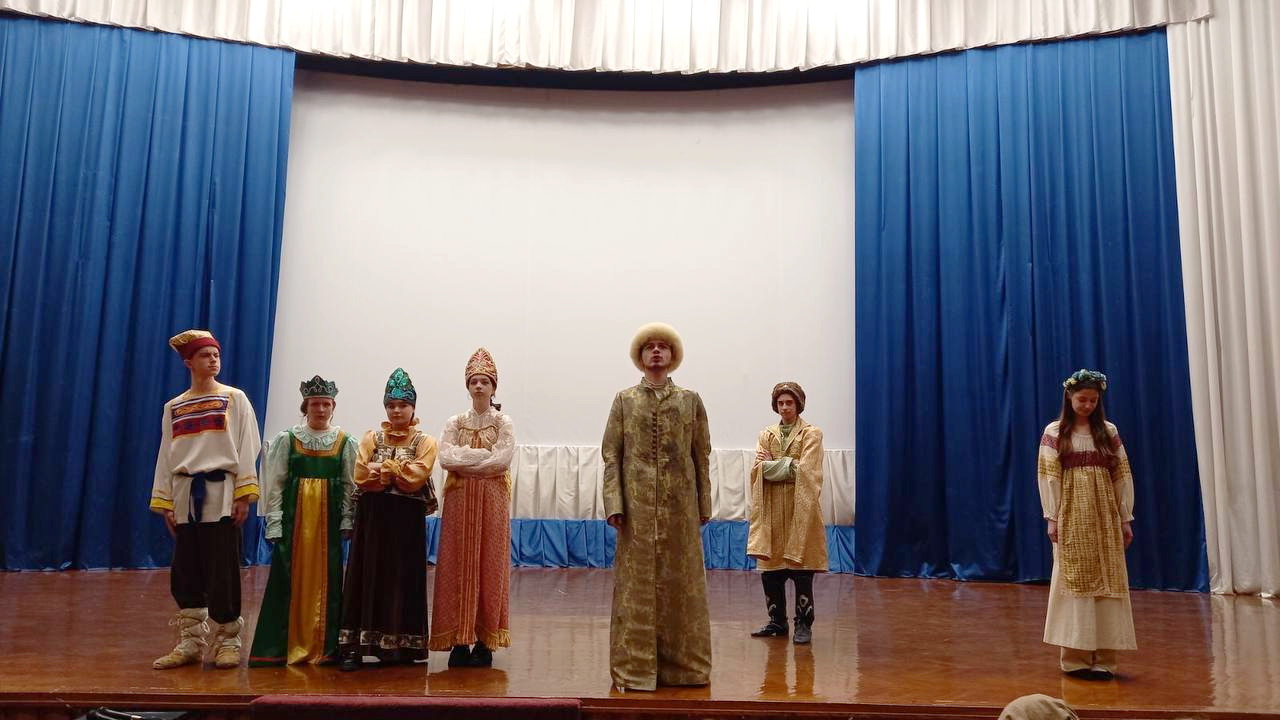 Школьный театр &amp;quot;Родник&amp;quot; занял 2 место в городском Пушкинском фестивале «Под сенью дружных муз».