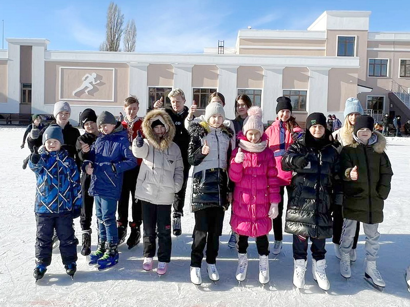 Ученики гимназии приняли участие в соревнованиях по конькам &amp;quot;Лёд надежды нашей&amp;quot;.