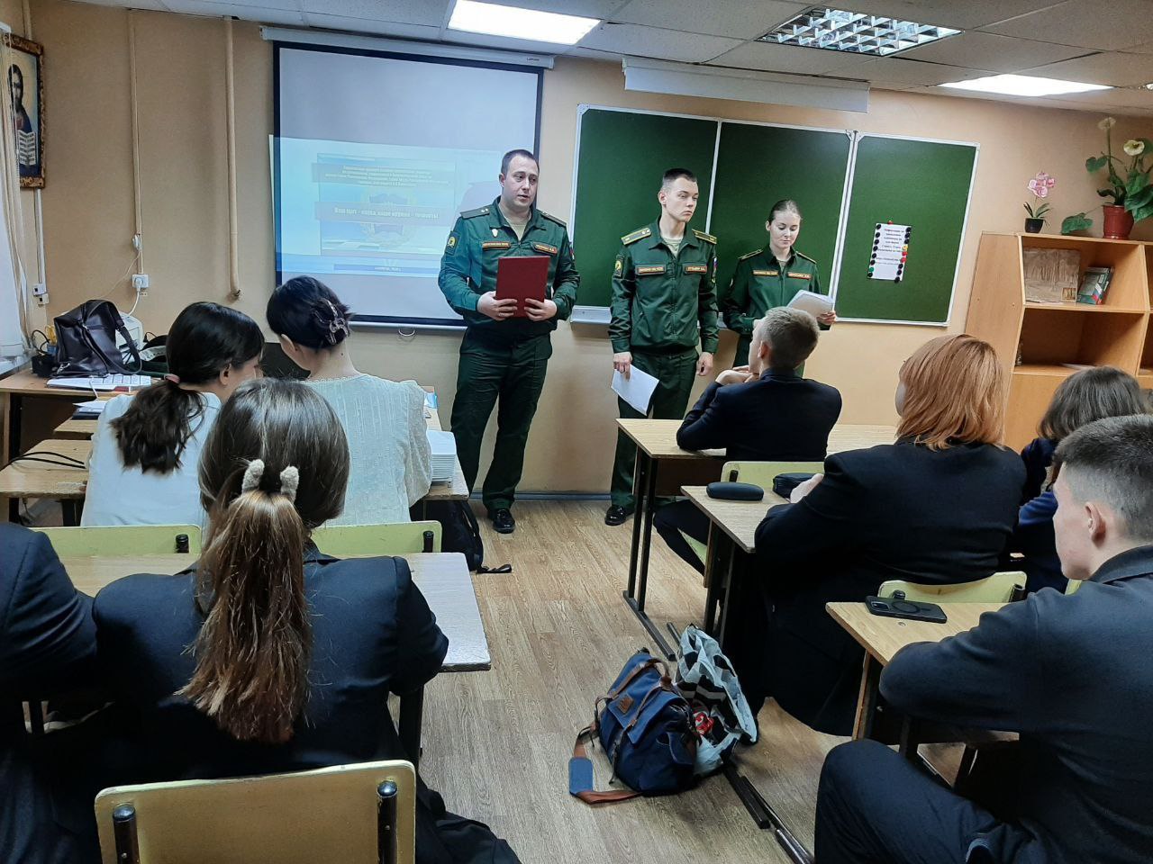 В гимназии прошли профориентационные встречи В гимназии прошли профориентационные встречи.